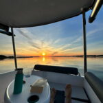 Sonnenauf- und -untergänge der Masuren – vom Hausboot aus