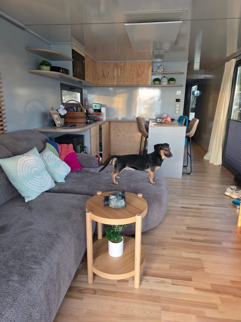 Urlaub mit Hund auf dem Hausboot